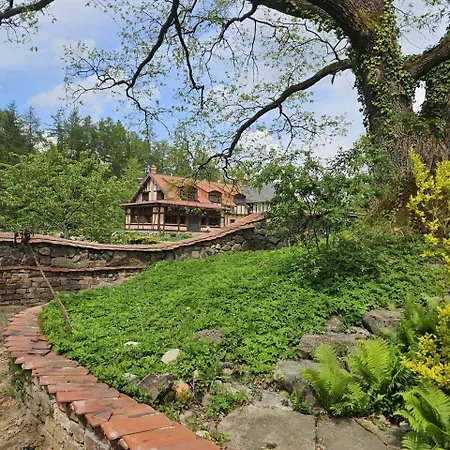 Dworek Glogowiska Villa