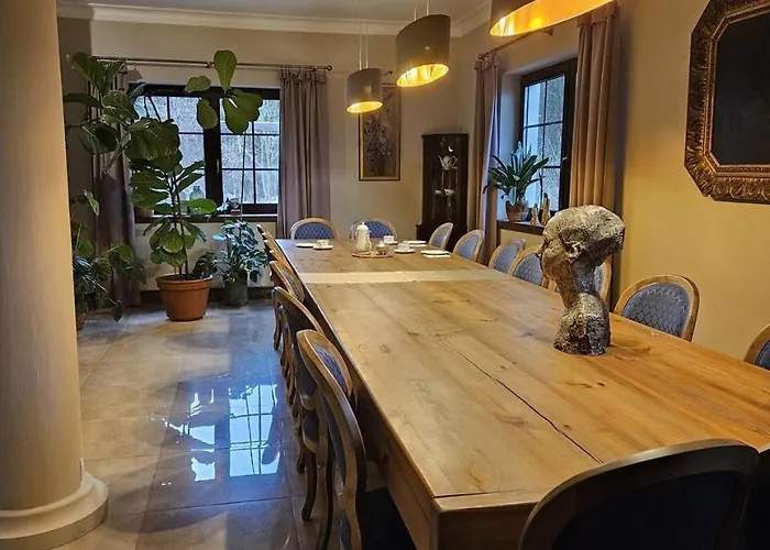 Dworek Glogowiska Villa *